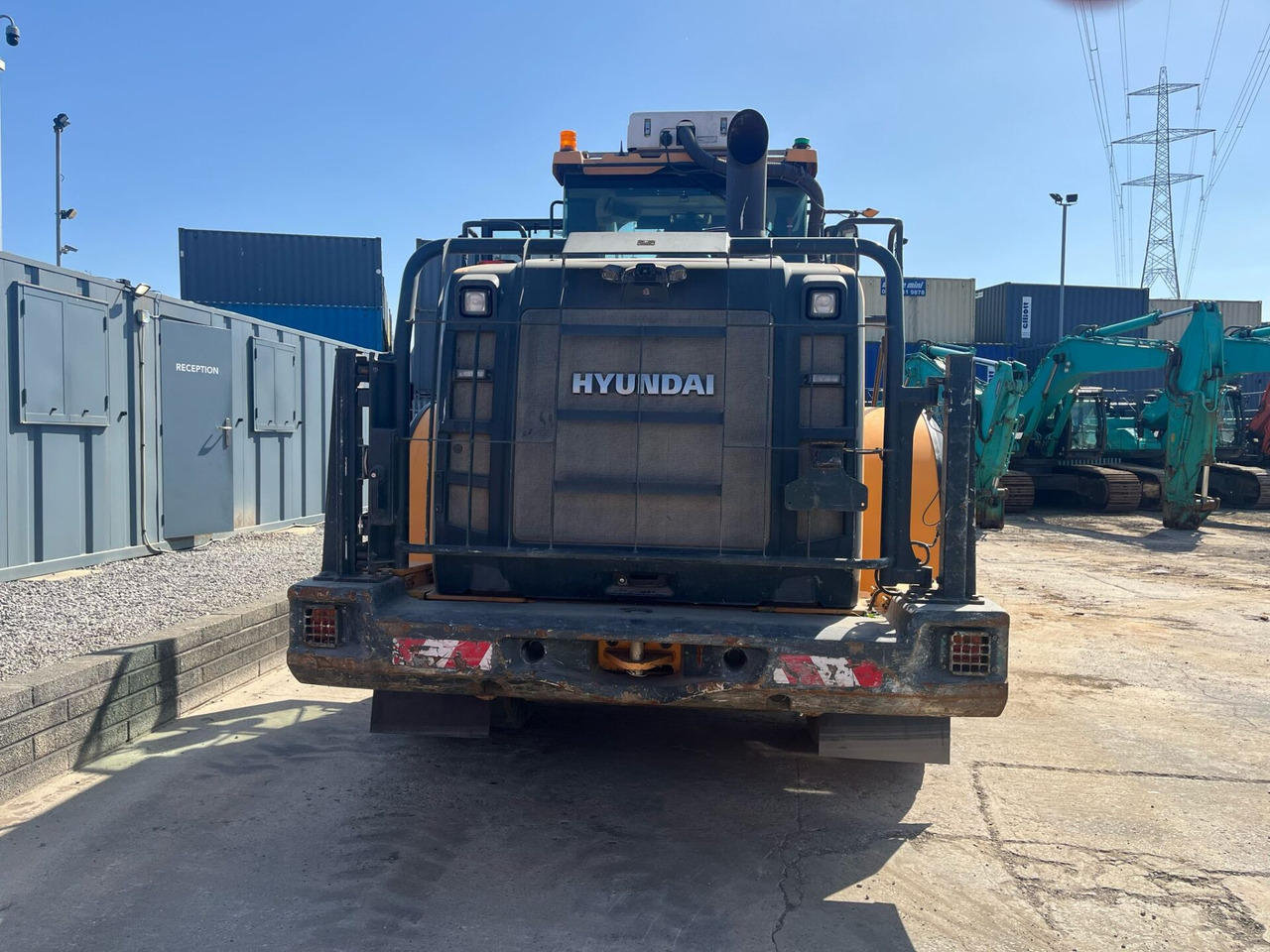 Hyundai HL960HDXT - Utovarivač na kotačima: slika Hyundai HL960HDXT - Utovarivač na kotačima Hyundai HL960HDXT - Utovarivač na kotačima: slika Hyundai HL960HDXT - Utovarivač na kotačima