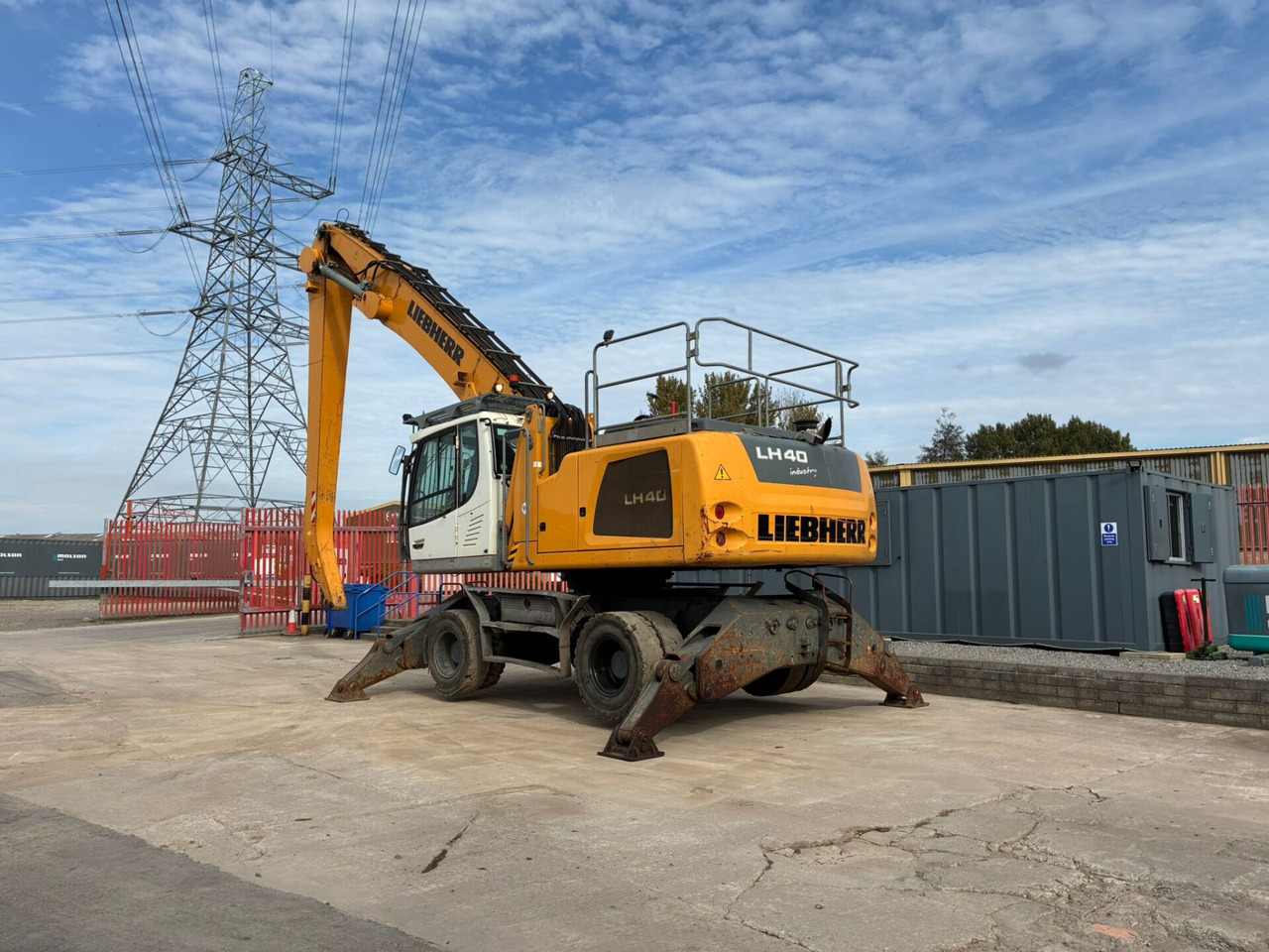 Liebherr LH40M - Stroj za rukovanje otpadom: slika  Liebherr LH40M - Stroj za rukovanje otpadom Liebherr LH40M - Stroj za rukovanje otpadom: slika  Liebherr LH40M - Stroj za rukovanje otpadom