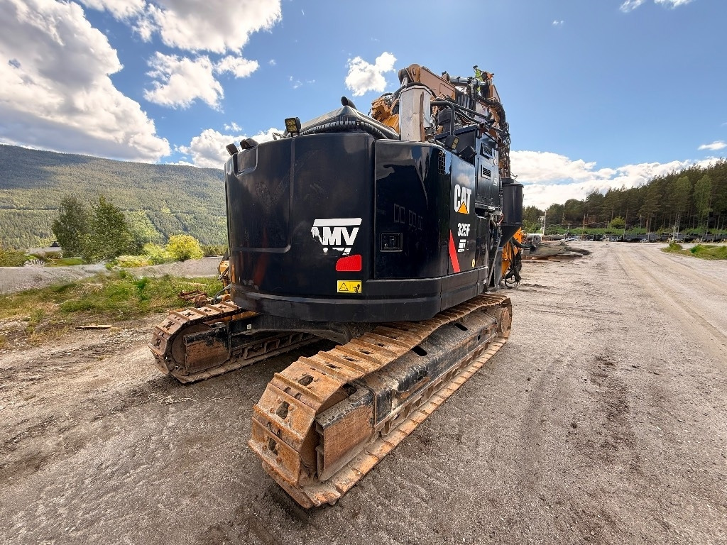 CAT 325 FL CR - Bager: slika CAT 325 FL CR - Bager CAT 325 FL CR - Bager: slika CAT 325 FL CR - Bager