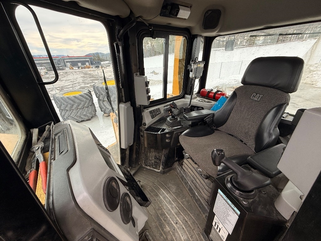 Buldožer CAT D 6 T LGP: slika Buldožer CAT D 6 T LGP