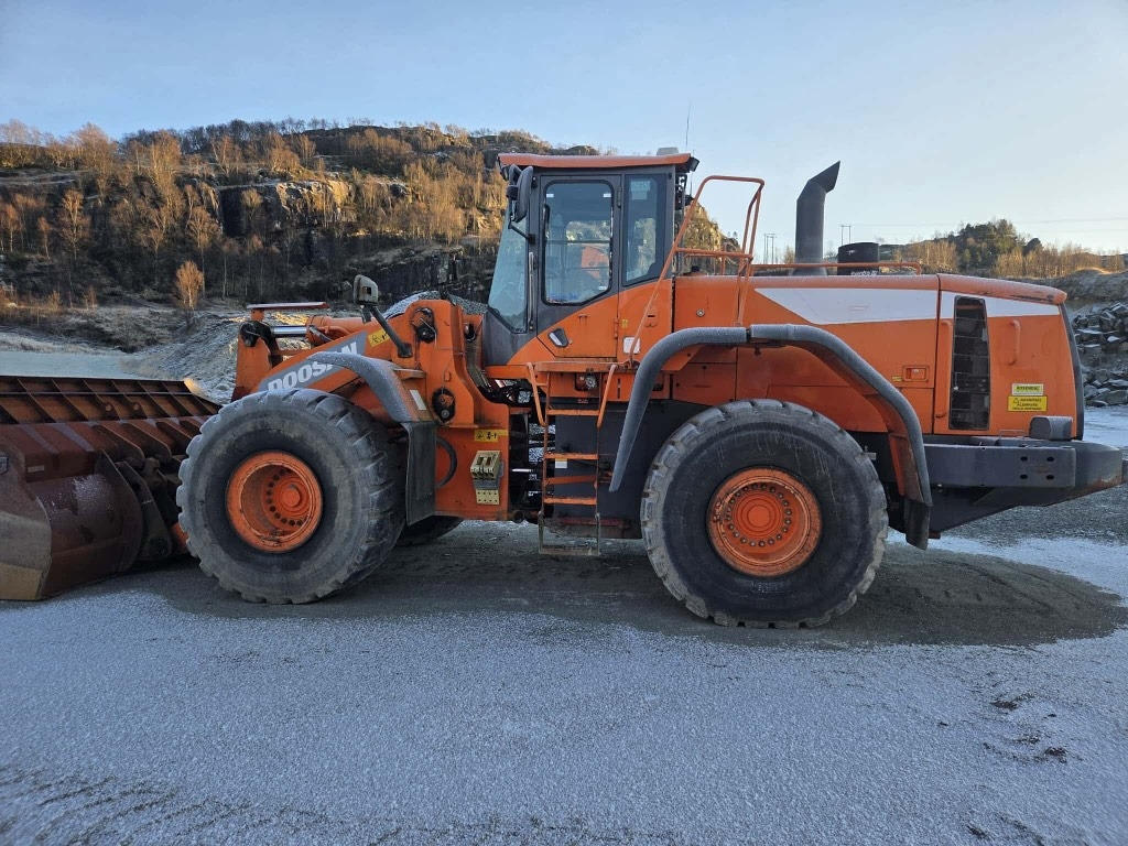 Doosan DL 450-5 - Utovarivač na kotačima: slika Doosan DL 450-5 - Utovarivač na kotačima Doosan DL 450-5 - Utovarivač na kotačima: slika Doosan DL 450-5 - Utovarivač na kotačima