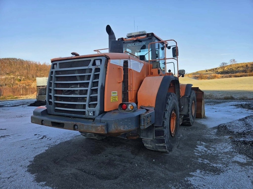 Doosan DL 450-5 - Utovarivač na kotačima: slika Doosan DL 450-5 - Utovarivač na kotačima Doosan DL 450-5 - Utovarivač na kotačima: slika Doosan DL 450-5 - Utovarivač na kotačima