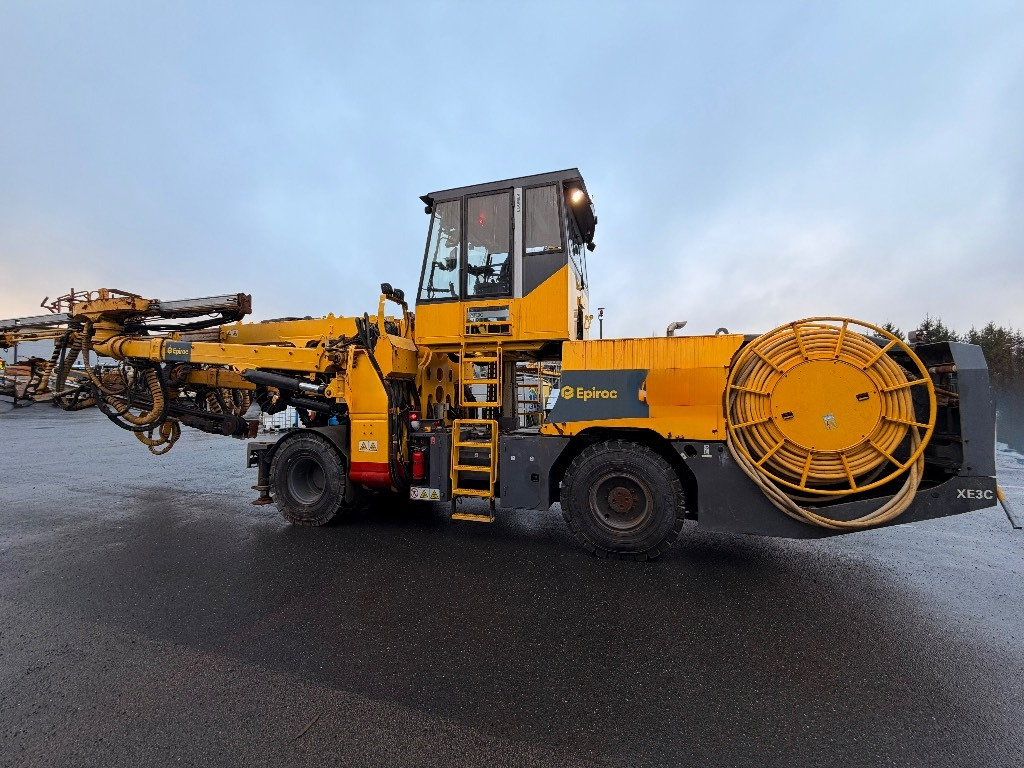 Epiroc Boomer XE3C - Platforma za bušenje: slika Epiroc Boomer XE3C - Platforma za bušenje Epiroc Boomer XE3C - Platforma za bušenje: slika Epiroc Boomer XE3C - Platforma za bušenje