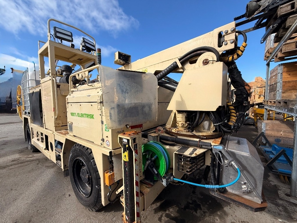Normet Spraymec - Oprema za beton/ Betoniranje: slika Normet Spraymec - Oprema za beton/ Betoniranje Normet Spraymec - Oprema za beton/ Betoniranje: slika Normet Spraymec - Oprema za beton/ Betoniranje