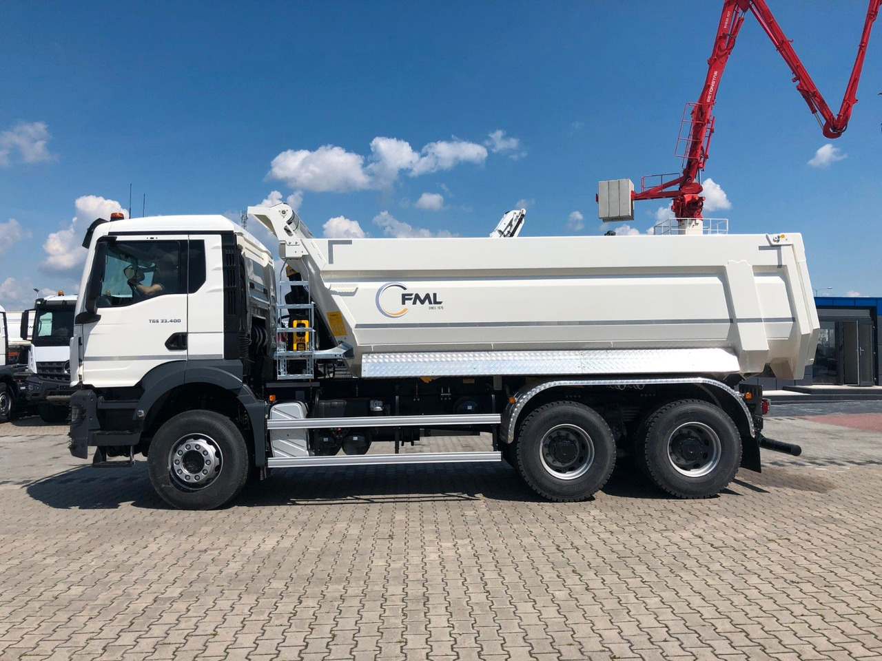 MAN TGS 33.400 6X4 EURO2 FML KIPPER 17,5M3 - Kiper: slika MAN TGS 33.400 6X4 EURO2 FML KIPPER 17,5M3 - Kiper MAN TGS 33.400 6X4 EURO2 FML KIPPER 17,5M3 - Kiper: slika MAN TGS 33.400 6X4 EURO2 FML KIPPER 17,5M3 - Kiper