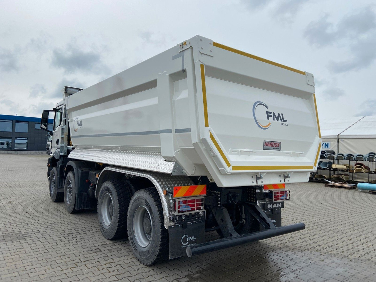 MAN TGS 41.400 8x4 EURO2 FML KIPPER 21M3 - Kiper: slika MAN TGS 41.400 8x4 EURO2 FML KIPPER 21M3 - Kiper MAN TGS 41.400 8x4 EURO2 FML KIPPER 21M3 - Kiper: slika MAN TGS 41.400 8x4 EURO2 FML KIPPER 21M3 - Kiper