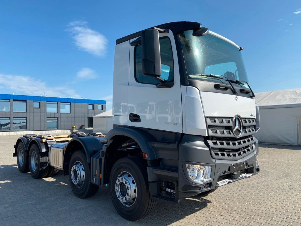 Mercedes-Benz AROCS 4248 8x4 - Kamion-šasija: slika Mercedes-Benz AROCS 4248 8x4 - Kamion-šasija Mercedes-Benz AROCS 4248 8x4 - Kamion-šasija: slika Mercedes-Benz AROCS 4248 8x4 - Kamion-šasija