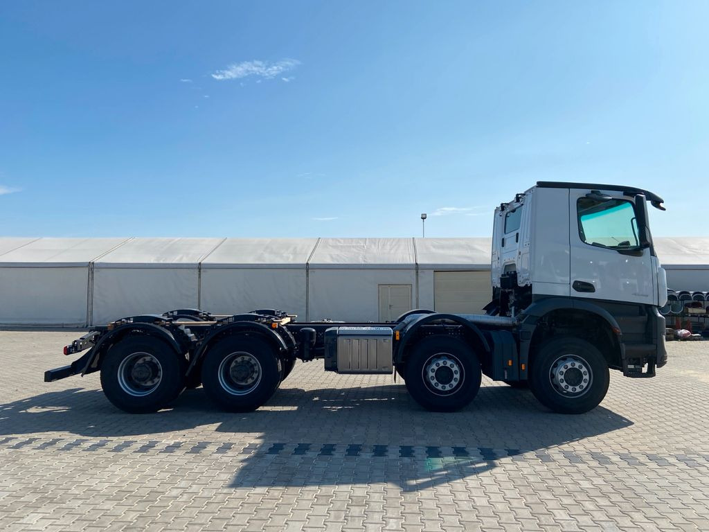 Mercedes-Benz AROCS 4248 8x4 - Kamion-šasija: slika Mercedes-Benz AROCS 4248 8x4 - Kamion-šasija Mercedes-Benz AROCS 4248 8x4 - Kamion-šasija: slika Mercedes-Benz AROCS 4248 8x4 - Kamion-šasija