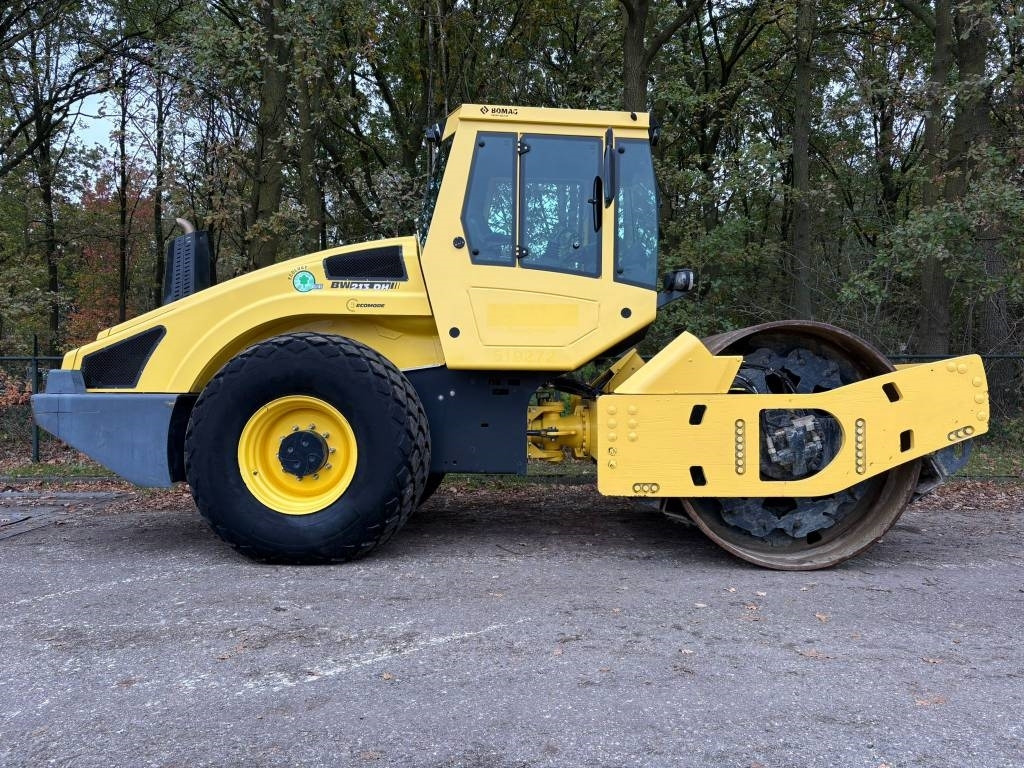 Bomag BW 213 D H-4 i EVIB/BVC / Airco / German machine - Kompaktor: slika Bomag BW 213 D H-4 i EVIB/BVC / Airco / German machine - Kompaktor Bomag BW 213 D H-4 i EVIB/BVC / Airco / German machine - Kompaktor: slika Bomag BW 213 D H-4 i EVIB/BVC / Airco / German machine - Kompaktor