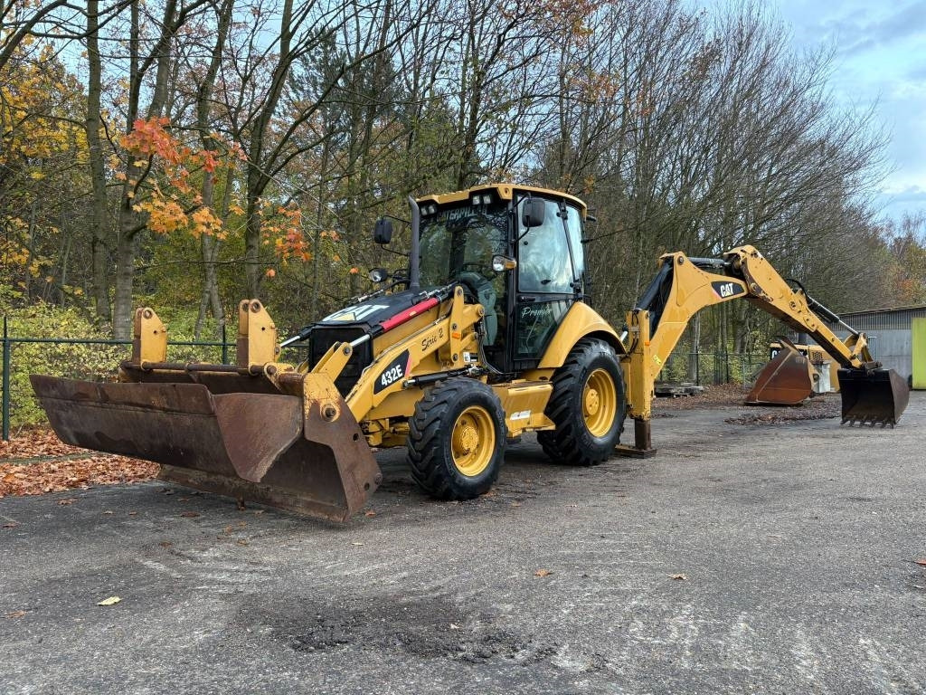 Rovokopač-utovarivač CAT 432E: slika Rovokopač-utovarivač CAT 432E