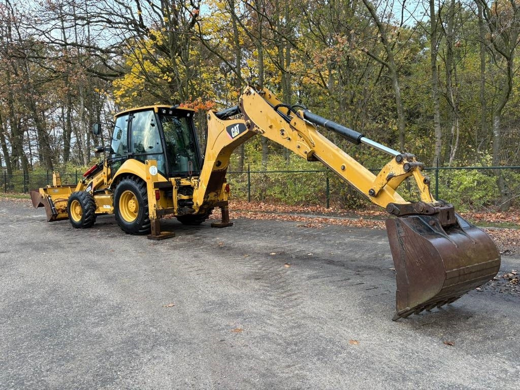 Rovokopač-utovarivač CAT 432E: slika Rovokopač-utovarivač CAT 432E