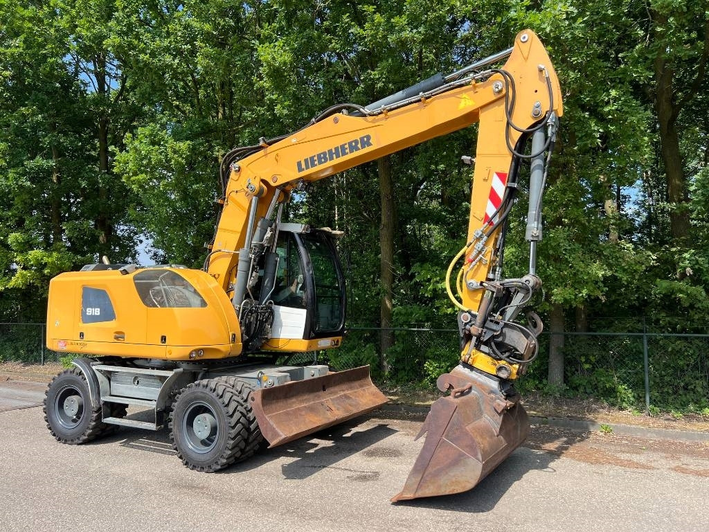 Liebherr A 918 - Bager na kotačima: slika Liebherr A 918 - Bager na kotačima Liebherr A 918 - Bager na kotačima: slika Liebherr A 918 - Bager na kotačima