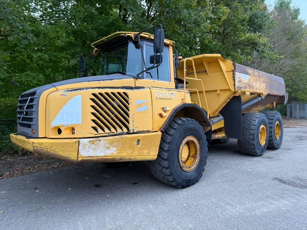 Volvo A 25 D - Zglobni istovarivač: slika Volvo A 25 D - Zglobni istovarivač Volvo A 25 D - Zglobni istovarivač: slika Volvo A 25 D - Zglobni istovarivač