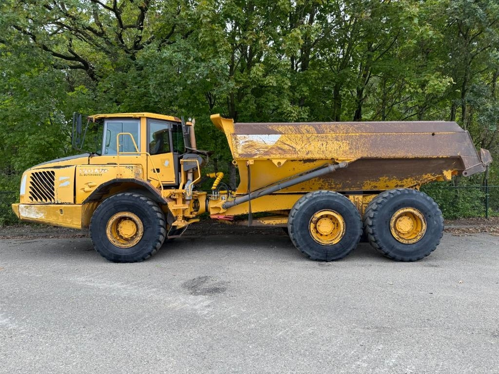 Volvo A25D - Zglobni istovarivač: slika Volvo A25D - Zglobni istovarivač Volvo A25D - Zglobni istovarivač: slika Volvo A25D - Zglobni istovarivač