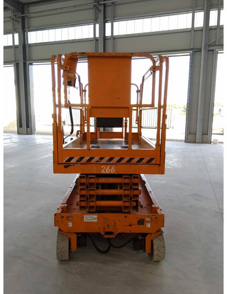 Genie GS 2646 - Škarasta podizna platforma: slika Genie GS 2646 - Škarasta podizna platforma Genie GS 2646 - Škarasta podizna platforma: slika Genie GS 2646 - Škarasta podizna platforma