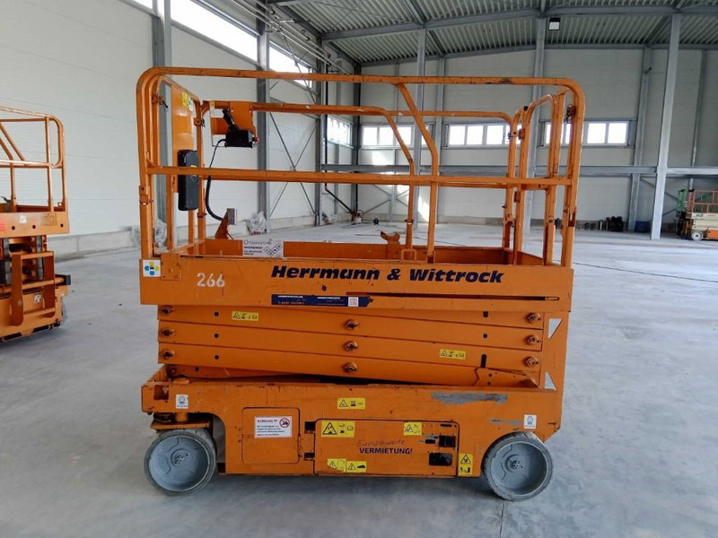 Genie GS 2646 - Škarasta podizna platforma: slika Genie GS 2646 - Škarasta podizna platforma Genie GS 2646 - Škarasta podizna platforma: slika Genie GS 2646 - Škarasta podizna platforma