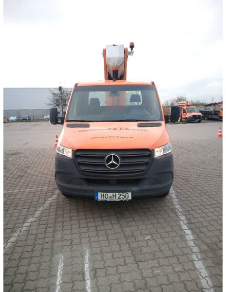 Multitel MTE 270 - Podizna platforma montirana na kamion: slika Multitel MTE 270 - Podizna platforma montirana na kamion Multitel MTE 270 - Podizna platforma montirana na kamion: slika Multitel MTE 270 - Podizna platforma montirana na kamion