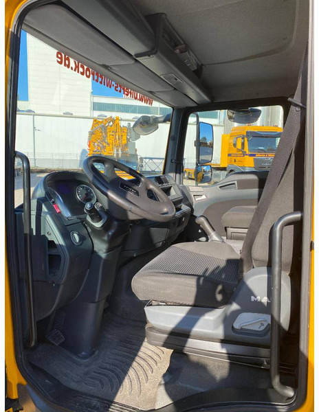 Podizna platforma montirana na kamion Ruthmann T 330: slika Podizna platforma montirana na kamion Ruthmann T 330