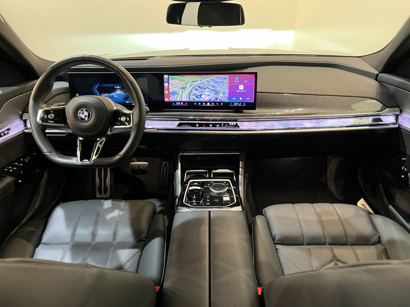 BMW i7 xDrive60 106 kWh / M Sportpakket / Panoramadak / Bowers & Wilkins / 11.600 KM !! - Limuzina: slika BMW i7 xDrive60 106 kWh / M Sportpakket / Panoramadak / Bowers & Wilkins / 11.600 KM !! - Limuzina BMW i7 xDrive60 106 kWh / M Sportpakket / Panoramadak / Bowers & Wilkins / 11.600 KM !! - Limuzina: slika BMW i7 xDrive60 106 kWh / M Sportpakket / Panoramadak / Bowers & Wilkins / 11.600 KM !! - Limuzina