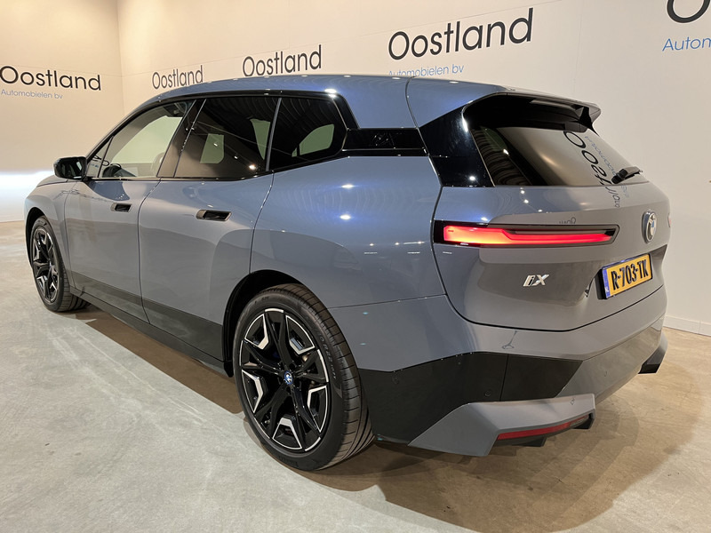 BMW iX xDrive40 High Executive 77 kWh / Luchtvering / Pano / Harman Kardon / Trekhaak / Sportpakket / 27.750 KM !! - SUV: slika BMW iX xDrive40 High Executive 77 kWh / Luchtvering / Pano / Harman Kardon / Trekhaak / Sportpakket / 27.750 KM !! - SUV BMW iX xDrive40 High Executive 77 kWh / Luchtvering / Pano / Harman Kardon / Trekhaak / Sportpakket / 27.750 KM !! - SUV: slika BMW iX xDrive40 High Executive 77 kWh / Luchtvering / Pano / Harman Kardon / Trekhaak / Sportpakket / 27.750 KM !! - SUV