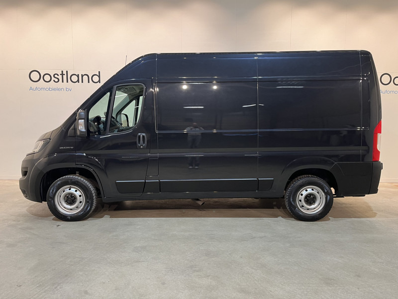 Fiat Ducato 2.3 MultiJet L2H2 120 PK / Euro 6 / Airco / Camera / Cruise Control / Trekhaak / Navigatie / 3-Zits / 72.600 KM !! - Mali kombi: slika Fiat Ducato 2.3 MultiJet L2H2 120 PK / Euro 6 / Airco / Camera / Cruise Control / Trekhaak / Navigatie / 3-Zits / 72.600 KM !! - Mali kombi Fiat Ducato 2.3 MultiJet L2H2 120 PK / Euro 6 / Airco / Camera / Cruise Control / Trekhaak / Navigatie / 3-Zits / 72.600 KM !! - Mali kombi: slika Fiat Ducato 2.3 MultiJet L2H2 120 PK / Euro 6 / Airco / Camera / Cruise Control / Trekhaak / Navigatie / 3-Zits / 72.600 KM !! - Mali kombi