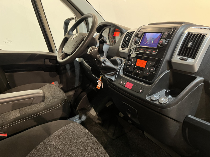 Fiat Ducato 2.3 MultiJet L2H2 120 PK / Euro 6 / Airco / Camera / Cruise Control / Trekhaak / Navigatie / 3-Zits / 72.600 KM !! - Mali kombi: slika Fiat Ducato 2.3 MultiJet L2H2 120 PK / Euro 6 / Airco / Camera / Cruise Control / Trekhaak / Navigatie / 3-Zits / 72.600 KM !! - Mali kombi Fiat Ducato 2.3 MultiJet L2H2 120 PK / Euro 6 / Airco / Camera / Cruise Control / Trekhaak / Navigatie / 3-Zits / 72.600 KM !! - Mali kombi: slika Fiat Ducato 2.3 MultiJet L2H2 120 PK / Euro 6 / Airco / Camera / Cruise Control / Trekhaak / Navigatie / 3-Zits / 72.600 KM !! - Mali kombi