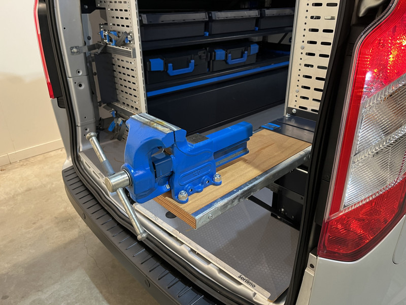 Mali kombi Ford Transit Custom 300 2.0 TDCI L2H1 Trend 130 PK Servicebus / Sortimo Inrichting / Euro 6 / Airco / Cruise Control / Klep / PDC / 3-Zits: slika Mali kombi Ford Transit Custom 300 2.0 TDCI L2H1 Trend 130 PK Servicebus / Sortimo Inrichting / Euro 6 / Airco / Cruise Control / Klep / PDC / 3-Zits