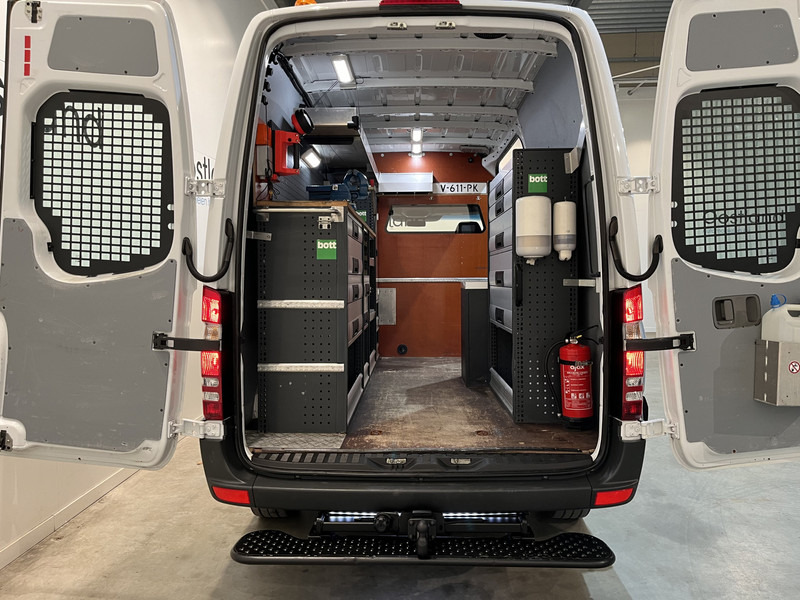 Furgon Mercedes-Benz Sprinter 314 CDI L2H2 Automaat / Euro 6 / Servicebus  / Bott inrichting / 220V / Airco /: slika Furgon Mercedes-Benz Sprinter 314 CDI L2H2 Automaat / Euro 6 / Servicebus  / Bott inrichting / 220V / Airco /