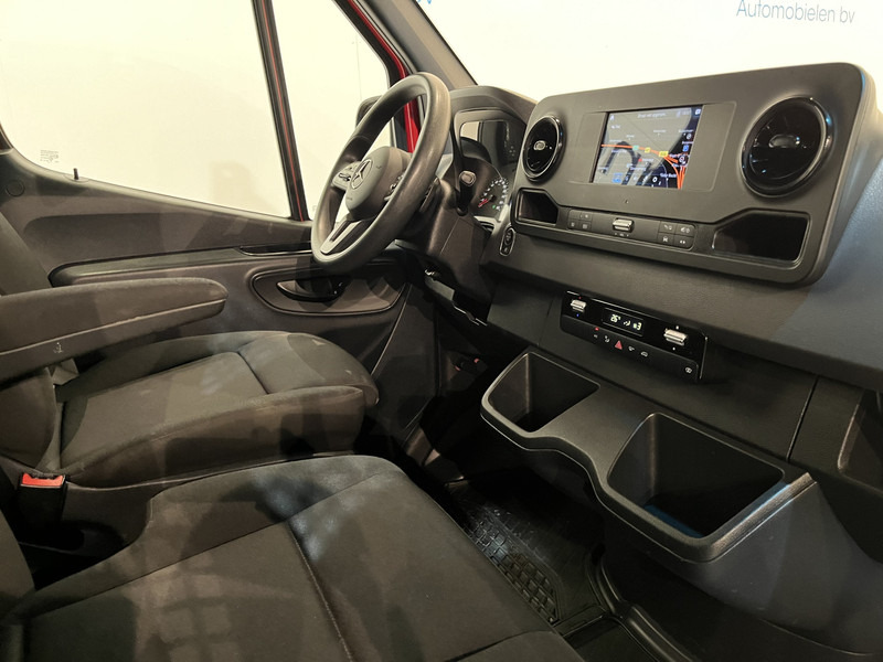 Mercedes-Benz Sprinter 317 CDI L2 RWD Automaat Open Laadbak / Euro 6 / Trekhaak 3500 KG / Airco / Cruise Control / CarPlay / Navigatie / 64.150 KM !! / BPM VRIJ !! - Dostavno vozilo s ravnom platformom: slika Mercedes-Benz Sprinter 317 CDI L2 RWD Automaat Open Laadbak / Euro 6 / Trekhaak 3500 KG / Airco / Cruise Control / CarPlay / Navigatie / 64.150 KM !! / BPM VRIJ !! - Dostavno vozilo s ravnom platformom Mercedes-Benz Sprinter 317 CDI L2 RWD Automaat Open Laadbak / Euro 6 / Trekhaak 3500 KG / Airco / Cruise Control / CarPlay / Navigatie / 64.150 KM !! / BPM VRIJ !! - Dostavno vozilo s ravnom platformom: slika Mercedes-Benz Sprinter 317 CDI L2 RWD Automaat Open Laadbak / Euro 6 / Trekhaak 3500 KG / Airco / Cruise Control / CarPlay / Navigatie / 64.150 KM !! / BPM VRIJ !! - Dostavno vozilo s ravnom platformom