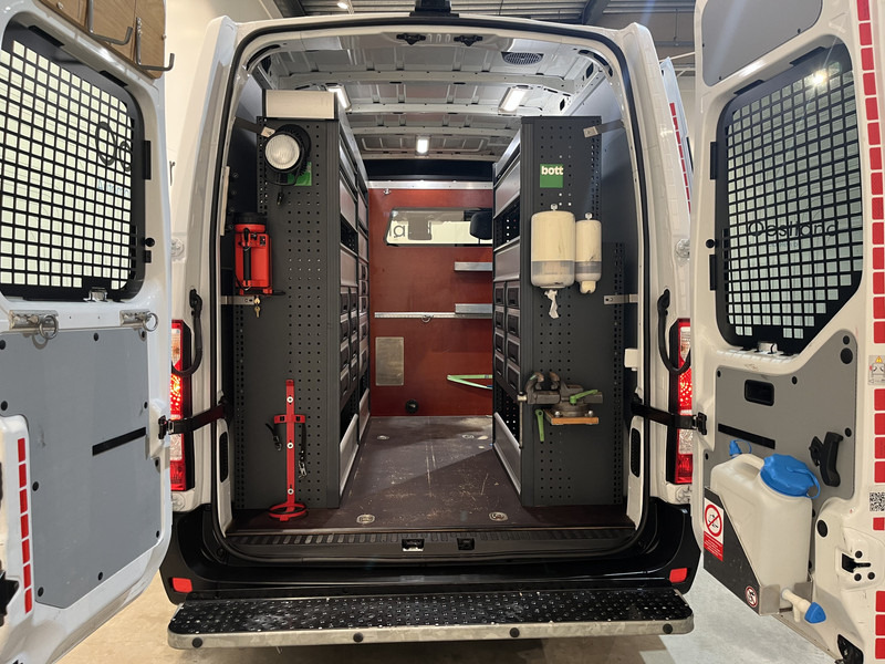 Opel Movano 2.3 CDTI BiTurbo L1H2 170 PK Automaat Servicebus / Bott Inrichting / Euro 6 / 220V. / Airco / Cruise Control / Camera / - Furgon: slika Opel Movano 2.3 CDTI BiTurbo L1H2 170 PK Automaat Servicebus / Bott Inrichting / Euro 6 / 220V. / Airco / Cruise Control / Camera / - Furgon Opel Movano 2.3 CDTI BiTurbo L1H2 170 PK Automaat Servicebus / Bott Inrichting / Euro 6 / 220V. / Airco / Cruise Control / Camera / - Furgon: slika Opel Movano 2.3 CDTI BiTurbo L1H2 170 PK Automaat Servicebus / Bott Inrichting / Euro 6 / 220V. / Airco / Cruise Control / Camera / - Furgon