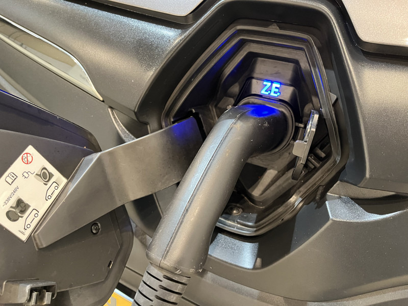 Mali kombi, Električno dostavno vozilo Renault Kangoo Z.E. Maxi Incl. Accu 33 KWH Automaat / 100% Elektrisch / Airco / PDC / 32.900 KM !! / BPM VRIJ !!: slika Mali kombi, Električno dostavno vozilo Renault Kangoo Z.E. Maxi Incl. Accu 33 KWH Automaat / 100% Elektrisch / Airco / PDC / 32.900 KM !! / BPM VRIJ !!