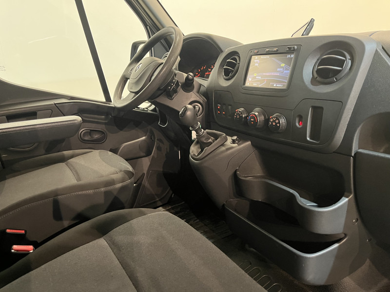 Renault Master 2.3 dCi L1H2 130 PK Servicebus / Modul-System Inrichting / Euro 6 / Airco / Cruise Control / Camera / Navigatie / Trekhaak / 73.900 KM !! - Furgon: slika Renault Master 2.3 dCi L1H2 130 PK Servicebus / Modul-System Inrichting / Euro 6 / Airco / Cruise Control / Camera / Navigatie / Trekhaak / 73.900 KM !! - Furgon Renault Master 2.3 dCi L1H2 130 PK Servicebus / Modul-System Inrichting / Euro 6 / Airco / Cruise Control / Camera / Navigatie / Trekhaak / 73.900 KM !! - Furgon: slika Renault Master 2.3 dCi L1H2 130 PK Servicebus / Modul-System Inrichting / Euro 6 / Airco / Cruise Control / Camera / Navigatie / Trekhaak / 73.900 KM !! - Furgon