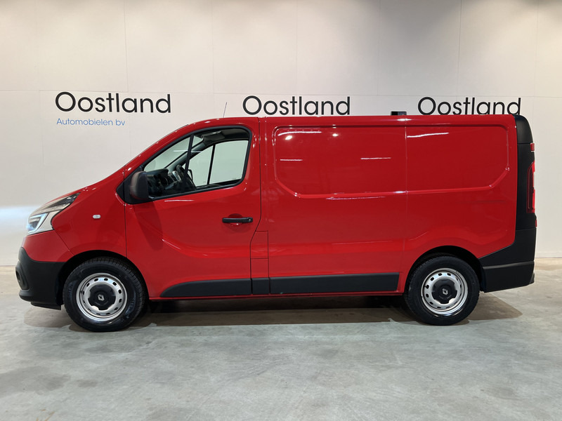 Renault Trafic 2.0 dCi 170 PK L1H1 / Euro 6 / Airco / Cruise Control / PDC / CarPlay / Navigatie / Trekhaak / LED / 3-Zits - Mali kombi: slika Renault Trafic 2.0 dCi 170 PK L1H1 / Euro 6 / Airco / Cruise Control / PDC / CarPlay / Navigatie / Trekhaak / LED / 3-Zits - Mali kombi Renault Trafic 2.0 dCi 170 PK L1H1 / Euro 6 / Airco / Cruise Control / PDC / CarPlay / Navigatie / Trekhaak / LED / 3-Zits - Mali kombi: slika Renault Trafic 2.0 dCi 170 PK L1H1 / Euro 6 / Airco / Cruise Control / PDC / CarPlay / Navigatie / Trekhaak / LED / 3-Zits - Mali kombi