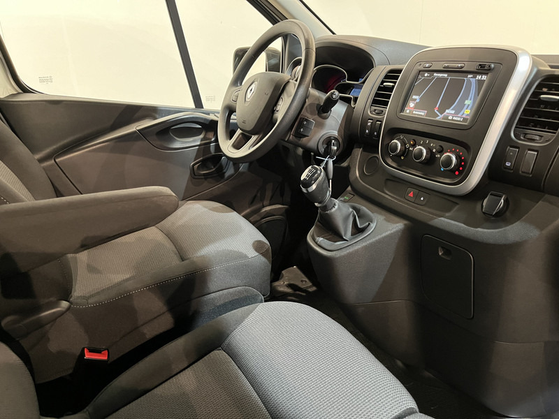 Renault Trafic 2.0 dCi L1H1 120 PK Servicebus / Sortimo Inrichting / Euro 6 / Airco / Camera / CarPlay / Cruise Control / Navigatie / 3-Zits / 27.800 KM !! / BPM VRIJ !! - Mali kombi: slika Renault Trafic 2.0 dCi L1H1 120 PK Servicebus / Sortimo Inrichting / Euro 6 / Airco / Camera / CarPlay / Cruise Control / Navigatie / 3-Zits / 27.800 KM !! / BPM VRIJ !! - Mali kombi Renault Trafic 2.0 dCi L1H1 120 PK Servicebus / Sortimo Inrichting / Euro 6 / Airco / Camera / CarPlay / Cruise Control / Navigatie / 3-Zits / 27.800 KM !! / BPM VRIJ !! - Mali kombi: slika Renault Trafic 2.0 dCi L1H1 120 PK Servicebus / Sortimo Inrichting / Euro 6 / Airco / Camera / CarPlay / Cruise Control / Navigatie / 3-Zits / 27.800 KM !! / BPM VRIJ !! - Mali kombi