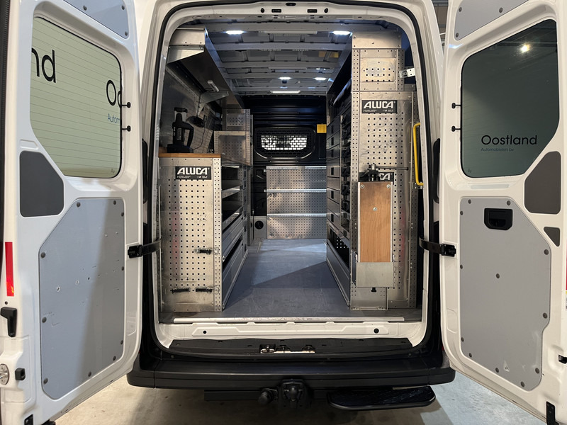 Volkswagen Crafter 35 2.0 TDI L3H3 140 PK RWD Servicebus / Aluca Inrichting / Euro 6 / Trekhaak 3000 KG / Airco / Camera / Navigatie / CarPlay - Furgon: slika Volkswagen Crafter 35 2.0 TDI L3H3 140 PK RWD Servicebus / Aluca Inrichting / Euro 6 / Trekhaak 3000 KG / Airco / Camera / Navigatie / CarPlay - Furgon Volkswagen Crafter 35 2.0 TDI L3H3 140 PK RWD Servicebus / Aluca Inrichting / Euro 6 / Trekhaak 3000 KG / Airco / Camera / Navigatie / CarPlay - Furgon: slika Volkswagen Crafter 35 2.0 TDI L3H3 140 PK RWD Servicebus / Aluca Inrichting / Euro 6 / Trekhaak 3000 KG / Airco / Camera / Navigatie / CarPlay - Furgon