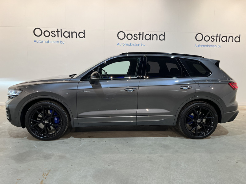 Volkswagen Touareg R 3.0 TSi 462 PK eHybrid 4MOTION Full Options / Luchtvering / IQ Matrix / 360 Camera / Panoramadak / Head-Up / Leder / Stoelventilatie / Stoelverwarming - SUV: slika Volkswagen Touareg R 3.0 TSi 462 PK eHybrid 4MOTION Full Options / Luchtvering / IQ Matrix / 360 Camera / Panoramadak / Head-Up / Leder / Stoelventilatie / Stoelverwarming - SUV Volkswagen Touareg R 3.0 TSi 462 PK eHybrid 4MOTION Full Options / Luchtvering / IQ Matrix / 360 Camera / Panoramadak / Head-Up / Leder / Stoelventilatie / Stoelverwarming - SUV: slika Volkswagen Touareg R 3.0 TSi 462 PK eHybrid 4MOTION Full Options / Luchtvering / IQ Matrix / 360 Camera / Panoramadak / Head-Up / Leder / Stoelventilatie / Stoelverwarming - SUV