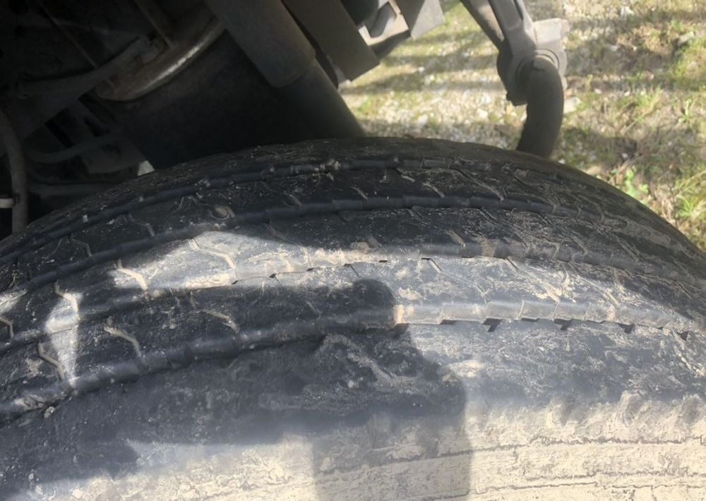 Kamion s otvorenim sandukom Mercedes-Benz Arocs 2527 6x2 HDS atlas 105.2-2AL skrzynia: slika Kamion s otvorenim sandukom Mercedes-Benz Arocs 2527 6x2 HDS atlas 105.2-2AL skrzynia