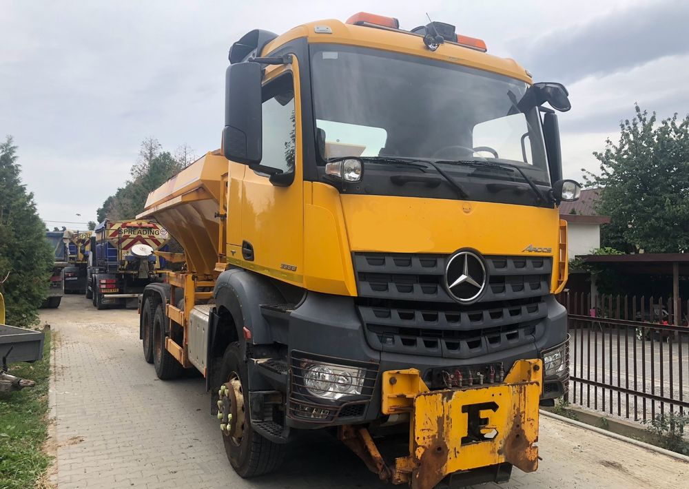 Mercedes-Benz Arocs 3333 6x6 piaskarka solarka econ pług schmidt - Vozilo za čišćenje snijega: slika Mercedes-Benz Arocs 3333 6x6 piaskarka solarka econ pług schmidt - Vozilo za čišćenje snijega Mercedes-Benz Arocs 3333 6x6 piaskarka solarka econ pług schmidt - Vozilo za čišćenje snijega: slika Mercedes-Benz Arocs 3333 6x6 piaskarka solarka econ pług schmidt - Vozilo za čišćenje snijega