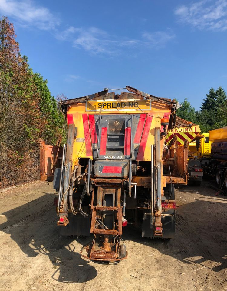 Kiper Mercedes-Benz Atego 1324 4x4 wywrotka piaskarka solarka: slika Kiper Mercedes-Benz Atego 1324 4x4 wywrotka piaskarka solarka Kiper Mercedes-Benz Atego 1324 4x4 wywrotka piaskarka solarka: slika Kiper Mercedes-Benz Atego 1324 4x4 wywrotka piaskarka solarka