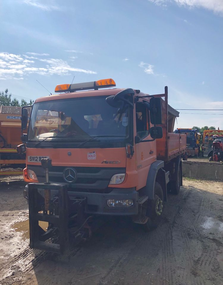 Kiper Mercedes-Benz Atego 1324 4x4 wywrotka piaskarka solarka: slika Kiper Mercedes-Benz Atego 1324 4x4 wywrotka piaskarka solarka Kiper Mercedes-Benz Atego 1324 4x4 wywrotka piaskarka solarka: slika Kiper Mercedes-Benz Atego 1324 4x4 wywrotka piaskarka solarka