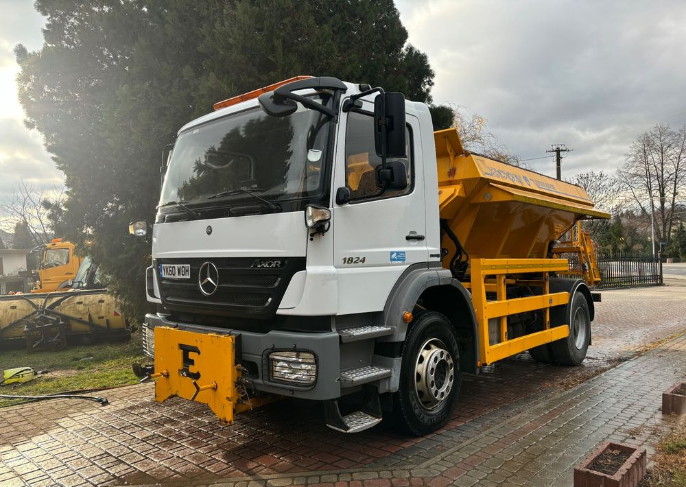 Mercedes-Benz Axor 4x2 piaskarka solarka econ schmidt 1824 e5 - Vozilo za čišćenje snijega: slika Mercedes-Benz Axor 4x2 piaskarka solarka econ schmidt 1824 e5 - Vozilo za čišćenje snijega Mercedes-Benz Axor 4x2 piaskarka solarka econ schmidt 1824 e5 - Vozilo za čišćenje snijega: slika Mercedes-Benz Axor 4x2 piaskarka solarka econ schmidt 1824 e5 - Vozilo za čišćenje snijega