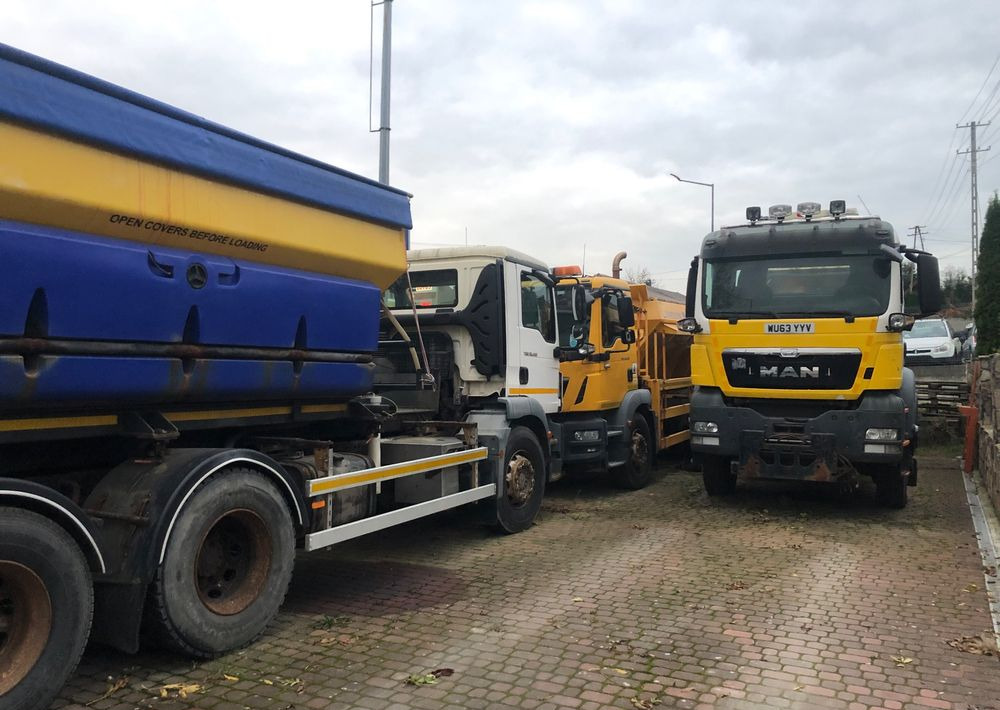 Namjenska/ Posebna vozila, Kamion MAN TGM 26.290 piaskarka solarka schmidt 6x4 euro6: slika Namjenska/ Posebna vozila, Kamion MAN TGM 26.290 piaskarka solarka schmidt 6x4 euro6 Namjenska/ Posebna vozila, Kamion MAN TGM 26.290 piaskarka solarka schmidt 6x4 euro6: slika Namjenska/ Posebna vozila, Kamion MAN TGM 26.290 piaskarka solarka schmidt 6x4 euro6