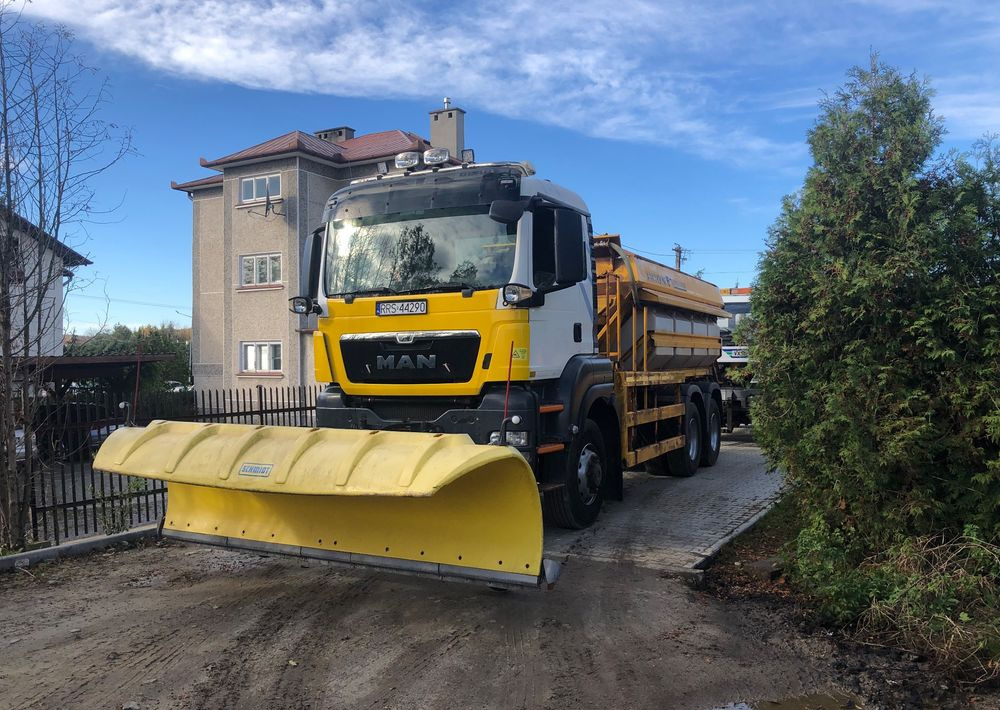 Namjenska/ Posebna vozila, Kamion MAN TGS 26.320 6x6BB piaskarka solarka econ schmidt pług: slika Namjenska/ Posebna vozila, Kamion MAN TGS 26.320 6x6BB piaskarka solarka econ schmidt pług Namjenska/ Posebna vozila, Kamion MAN TGS 26.320 6x6BB piaskarka solarka econ schmidt pług: slika Namjenska/ Posebna vozila, Kamion MAN TGS 26.320 6x6BB piaskarka solarka econ schmidt pług