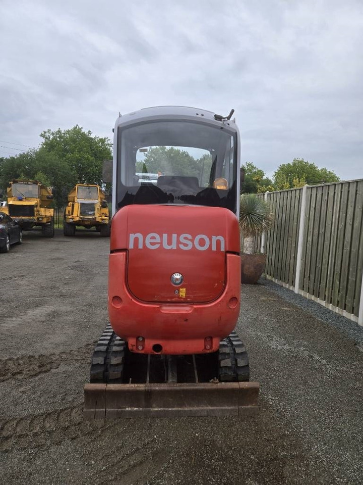 Neuson 1903 RD - Mini bager: slika Neuson 1903 RD - Mini bager Neuson 1903 RD - Mini bager: slika Neuson 1903 RD - Mini bager
