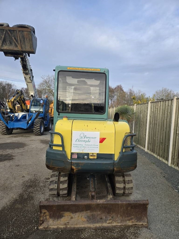 Yanmar B 27-2 A - Mini bager: slika Yanmar B 27-2 A - Mini bager Yanmar B 27-2 A - Mini bager: slika Yanmar B 27-2 A - Mini bager