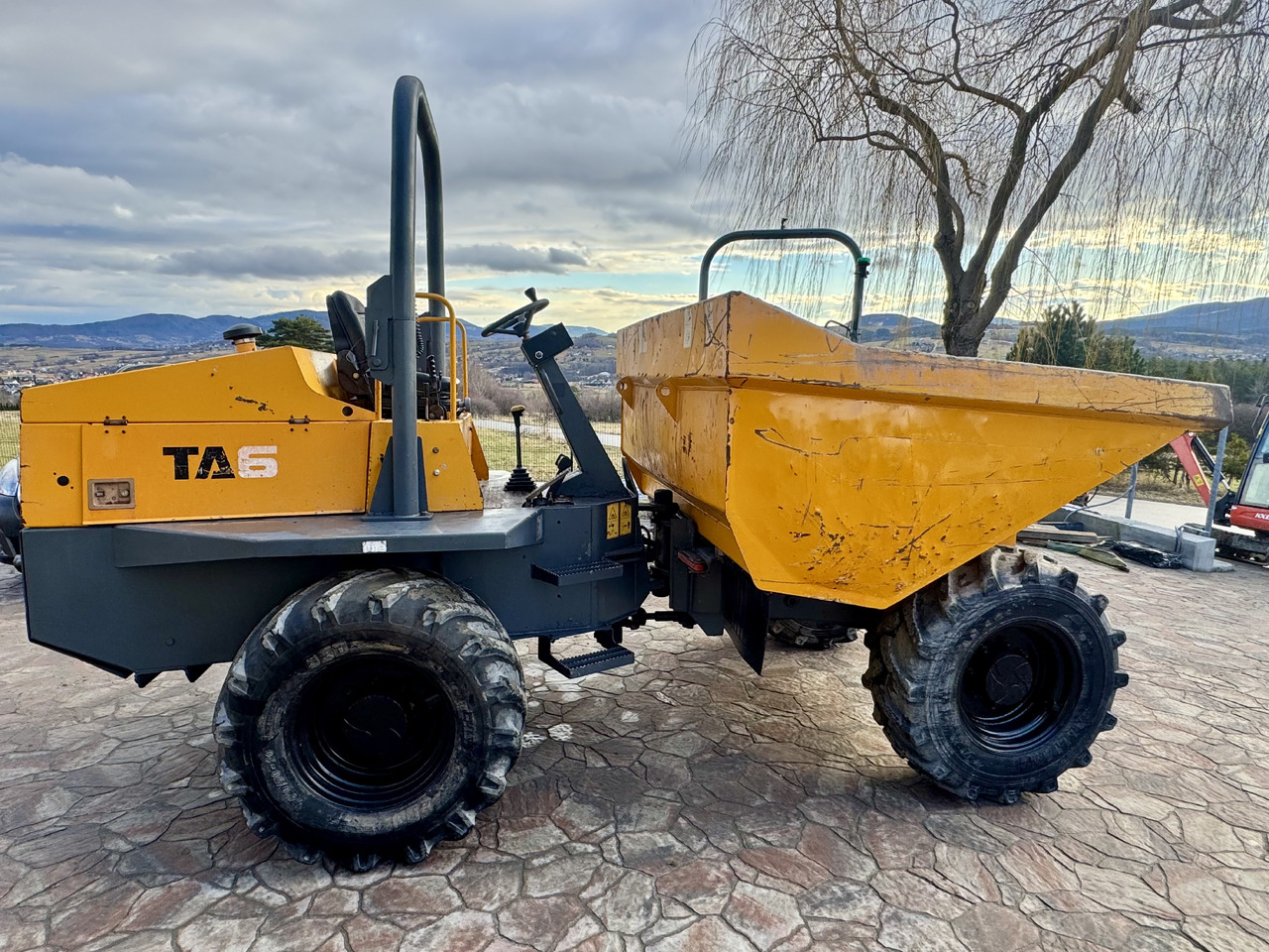 TEREX TA6 dumper TA9 - Mini istovarivač: slika TEREX TA6 dumper TA9 - Mini istovarivač TEREX TA6 dumper TA9 - Mini istovarivač: slika TEREX TA6 dumper TA9 - Mini istovarivač