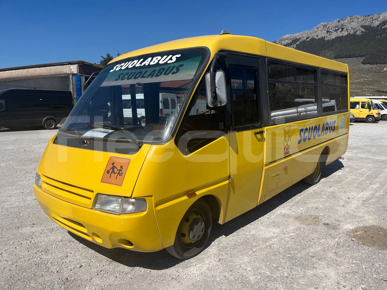 Bundle di 4 mezzi Iveco - Cacciamali Iveco - Cacciamali Iveco - Cacciamali Iveco - A50 - Školski autobus: slika Bundle di 4 mezzi Iveco - Cacciamali Iveco - Cacciamali Iveco - Cacciamali Iveco - A50 - Školski autobus Bundle di 4 mezzi Iveco - Cacciamali Iveco - Cacciamali Iveco - Cacciamali Iveco - A50 - Školski autobus: slika Bundle di 4 mezzi Iveco - Cacciamali Iveco - Cacciamali Iveco - Cacciamali Iveco - A50 - Školski autobus