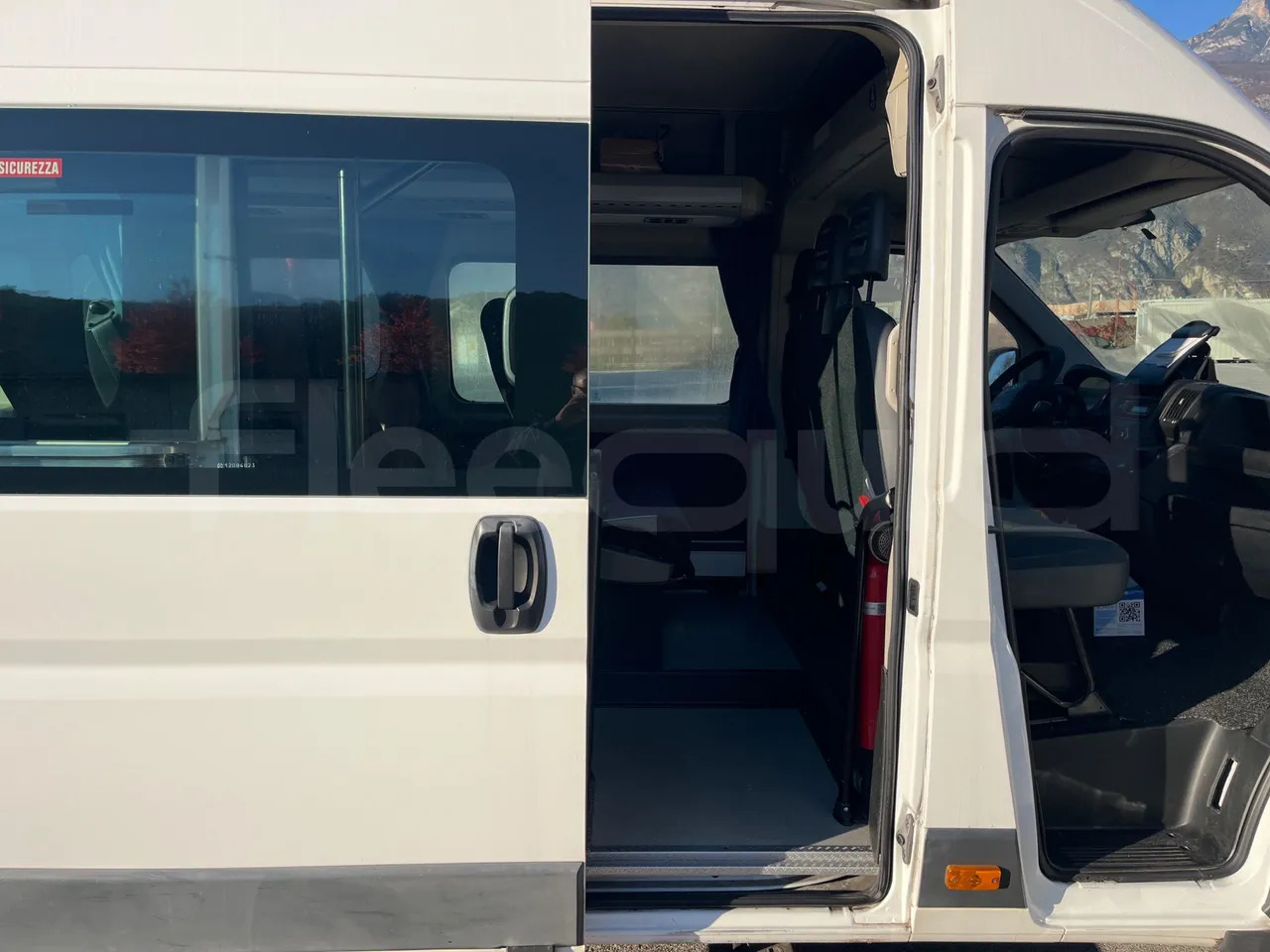 Prigradski autobus Citroën Jumper: slika Prigradski autobus Citroën Jumper Prigradski autobus Citroën Jumper: slika Prigradski autobus Citroën Jumper