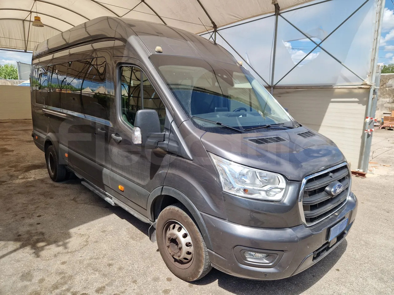 Ford Transit - Prigradski autobus: slika  Ford Transit - Prigradski autobus Ford Transit - Prigradski autobus: slika  Ford Transit - Prigradski autobus
