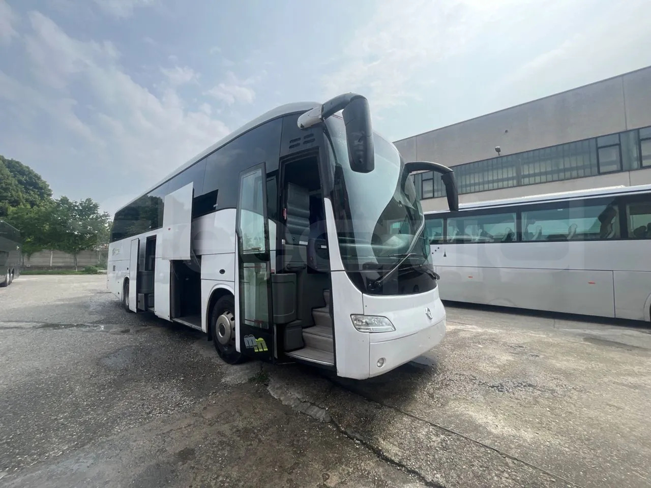 Irisbus New Domino - Turistički autobus: slika Irisbus New Domino - Turistički autobus Irisbus New Domino - Turistički autobus: slika Irisbus New Domino - Turistički autobus